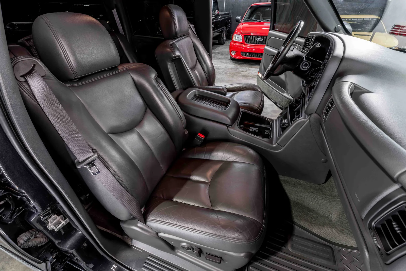  2004-GMC-Sierra-2500HD-Dark-Spiral-Gray-Metallic-184479-48.jpg